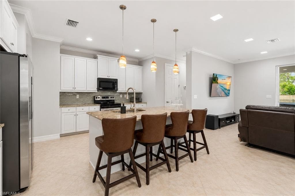 3861 King Williams ST-10