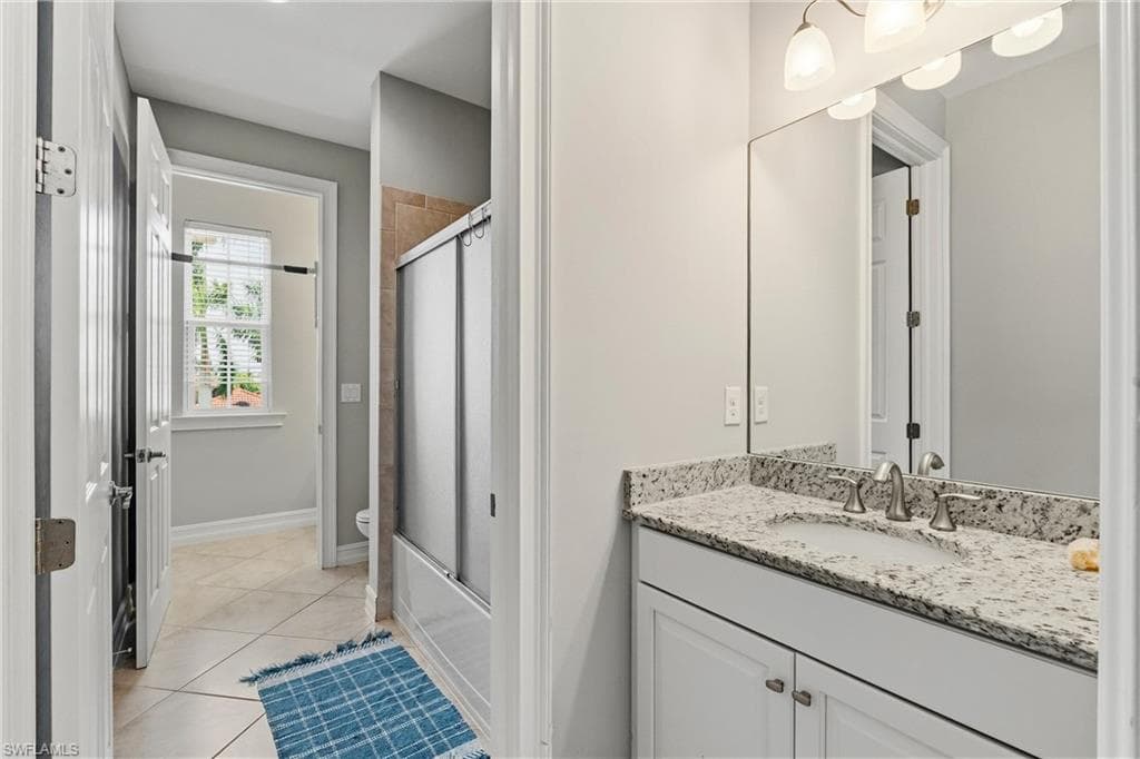 3861 King Williams ST-18
