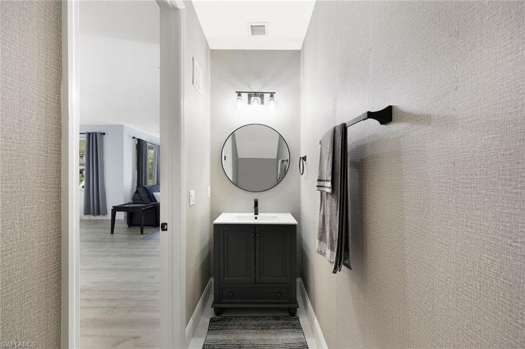 1430 Mariposa CIR 102-6