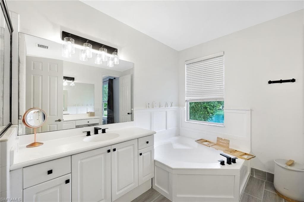 1430 Mariposa CIR 102-17
