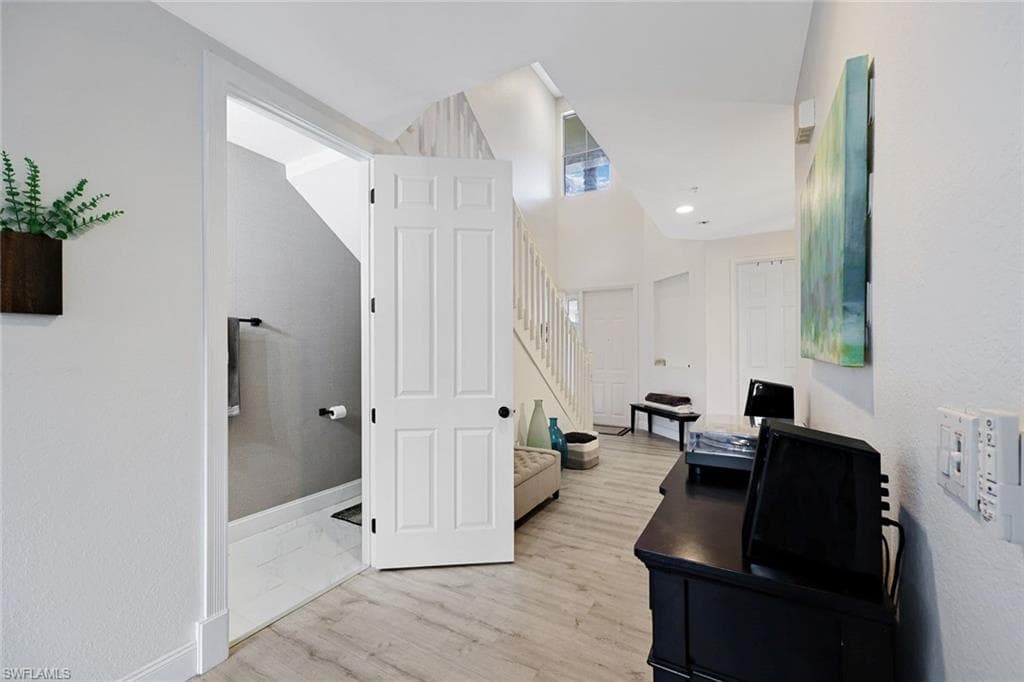 1430 Mariposa CIR 102-7