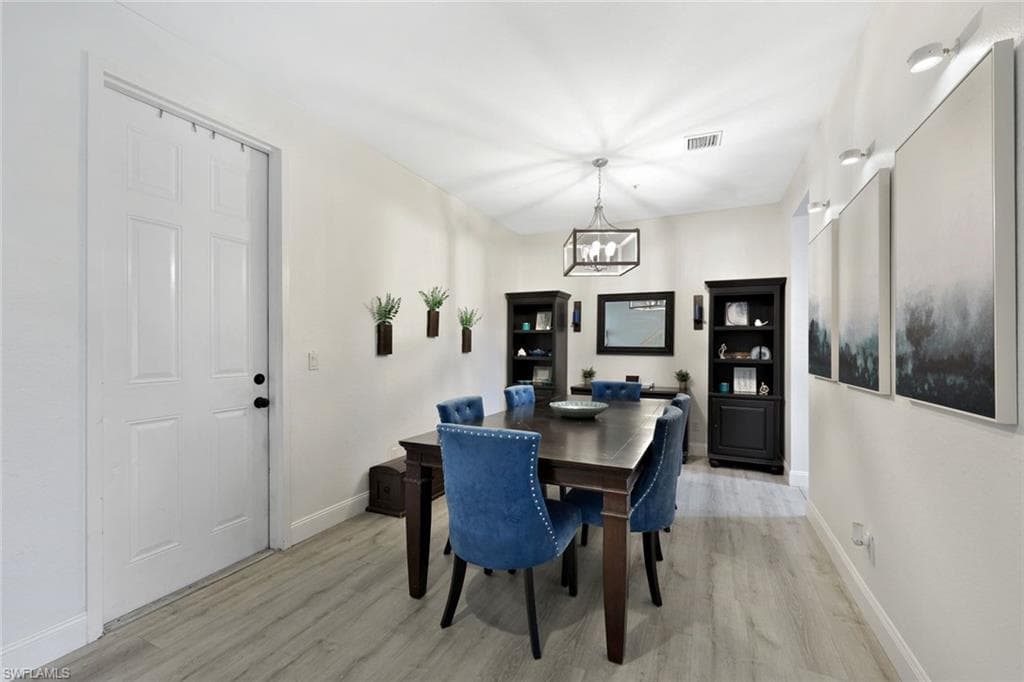 1430 Mariposa CIR 102-11