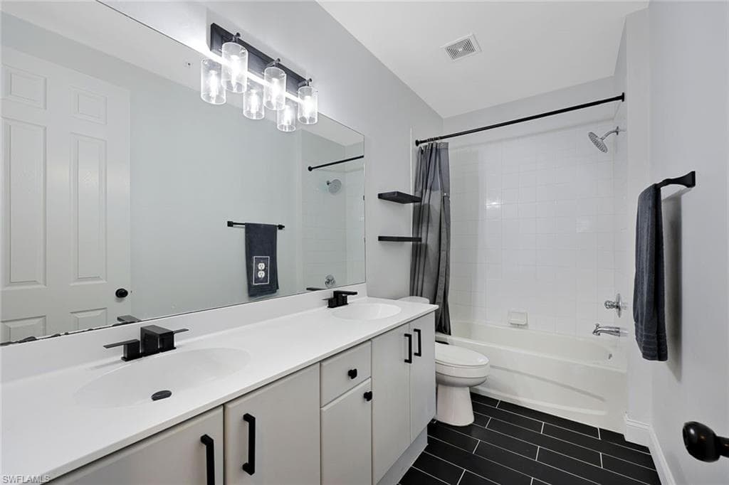 1430 Mariposa CIR 102-19