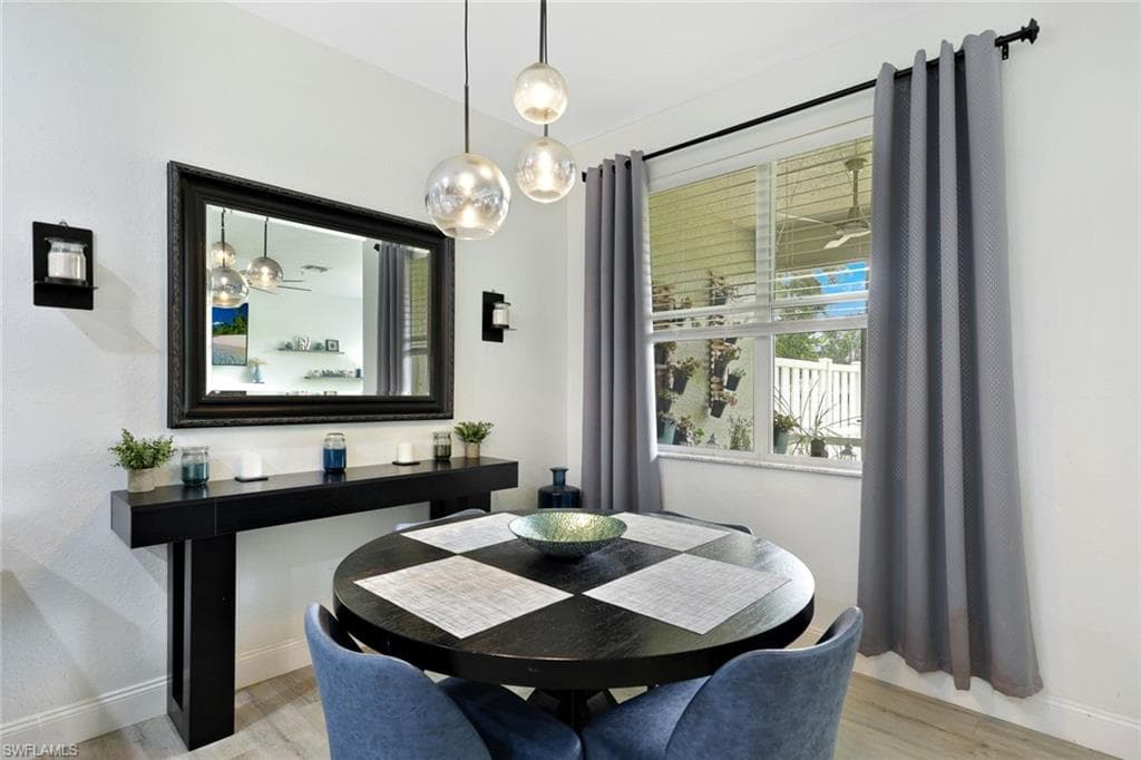 1430 Mariposa CIR 102-8
