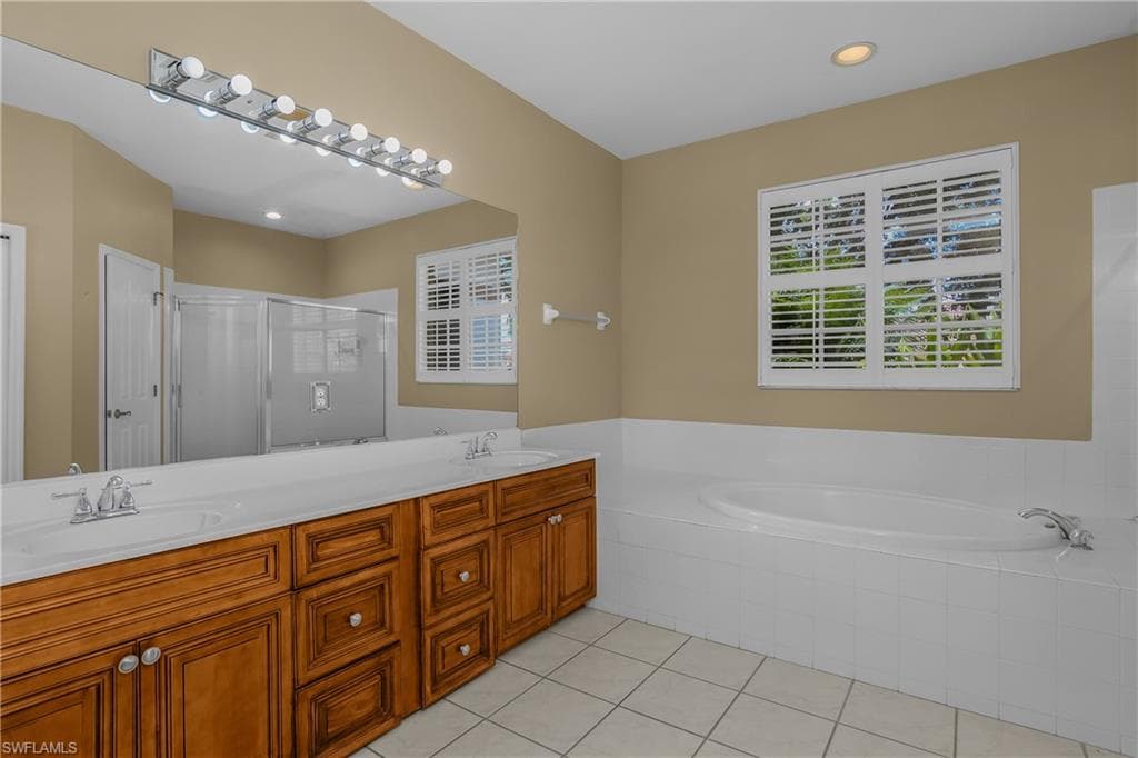 11082 LAKELAND CIR-20