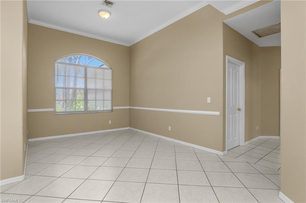 11082 LAKELAND CIR-9