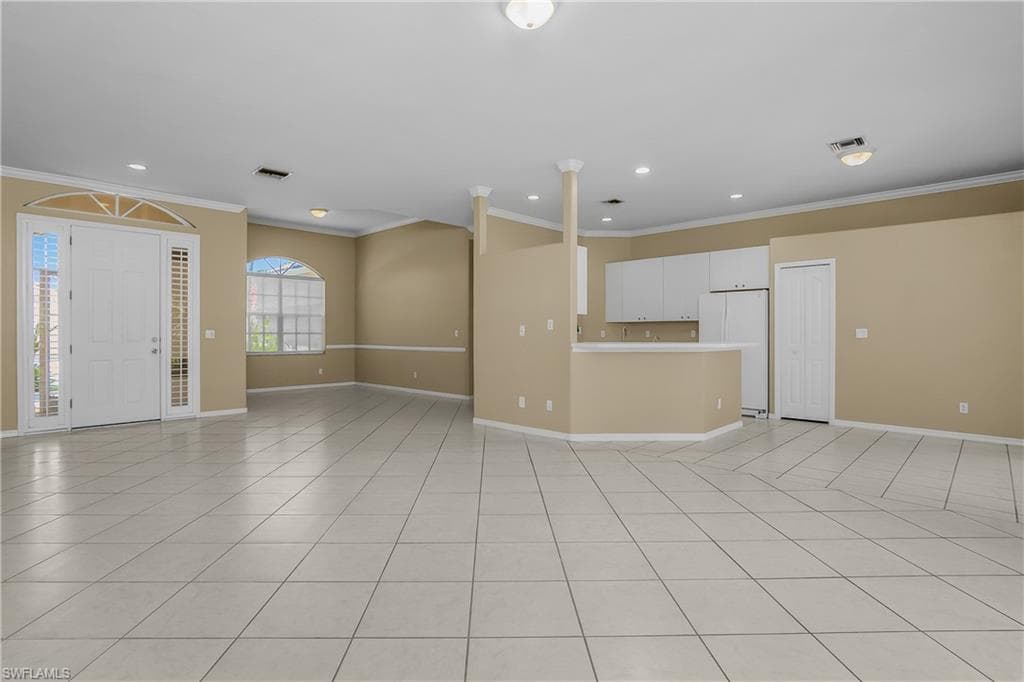 11082 LAKELAND CIR-8