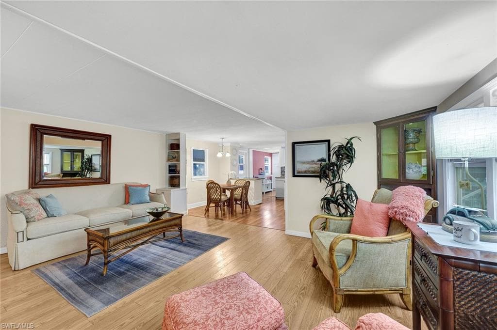 522 Menton LN-10