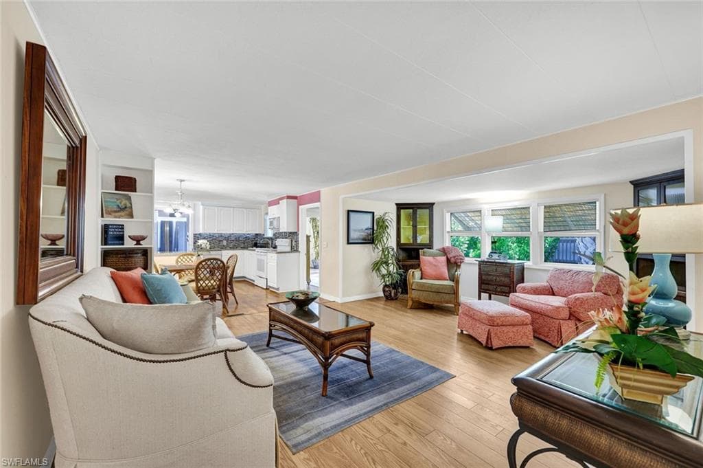 522 Menton LN-8