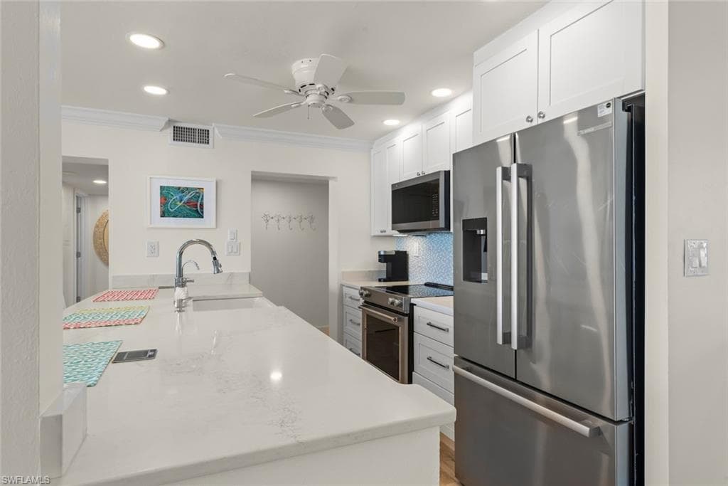 1501 Middle Gulf DR E408-11