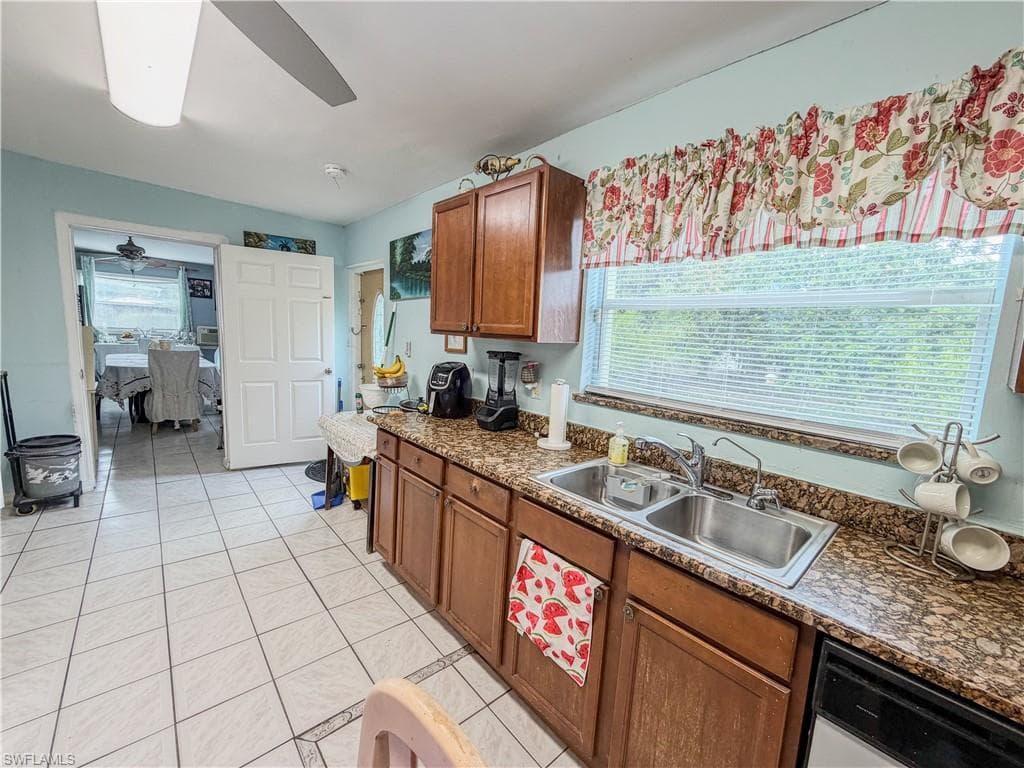 4000 Outer DR-7