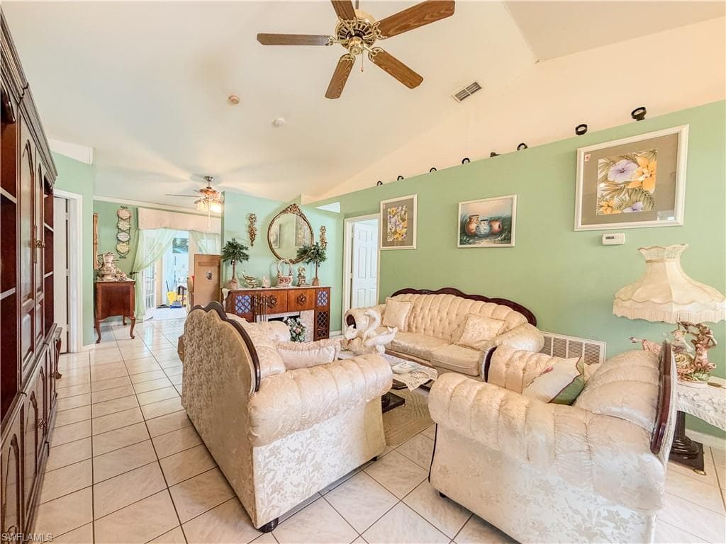 4000 Outer DR-3