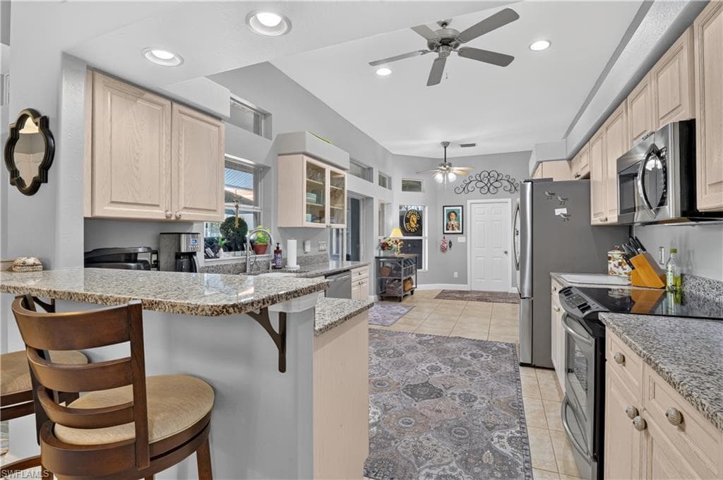 4139 9th AVE-17
