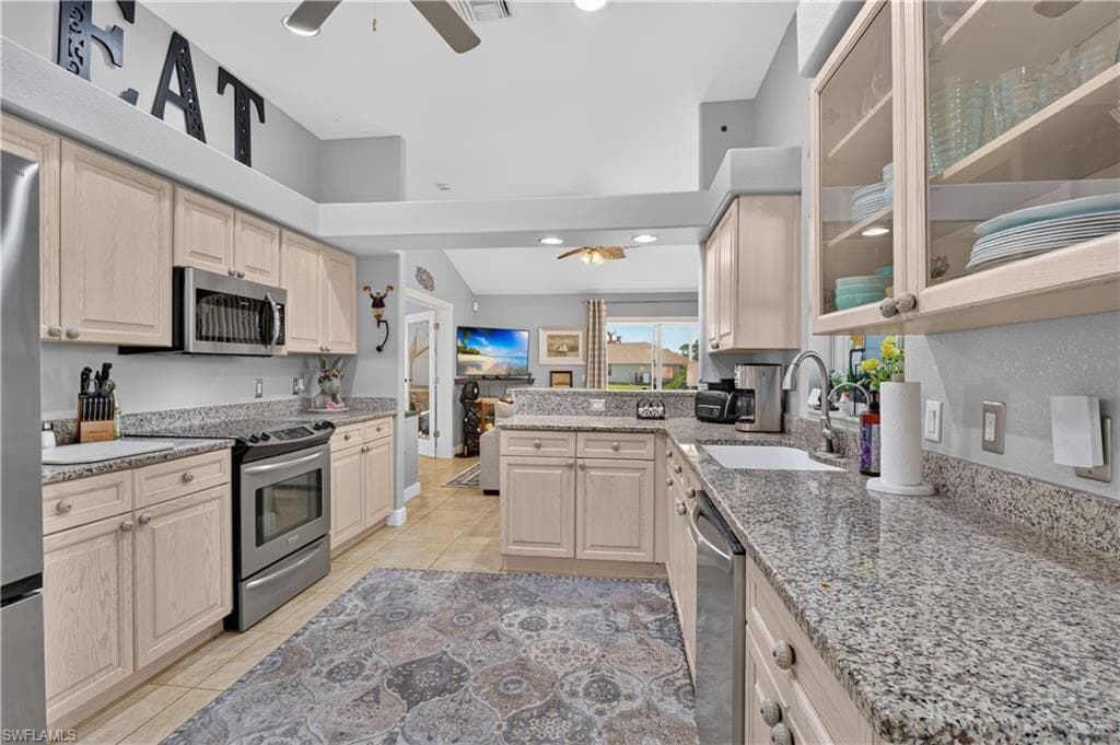4139 9th AVE-16