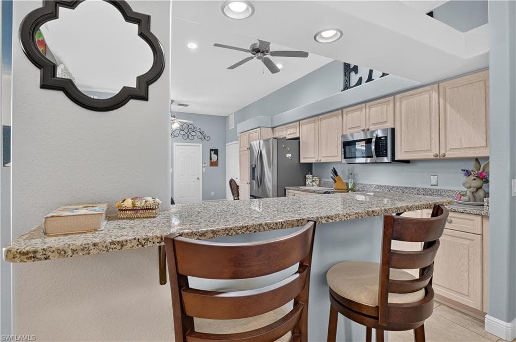 4139 9th AVE-20