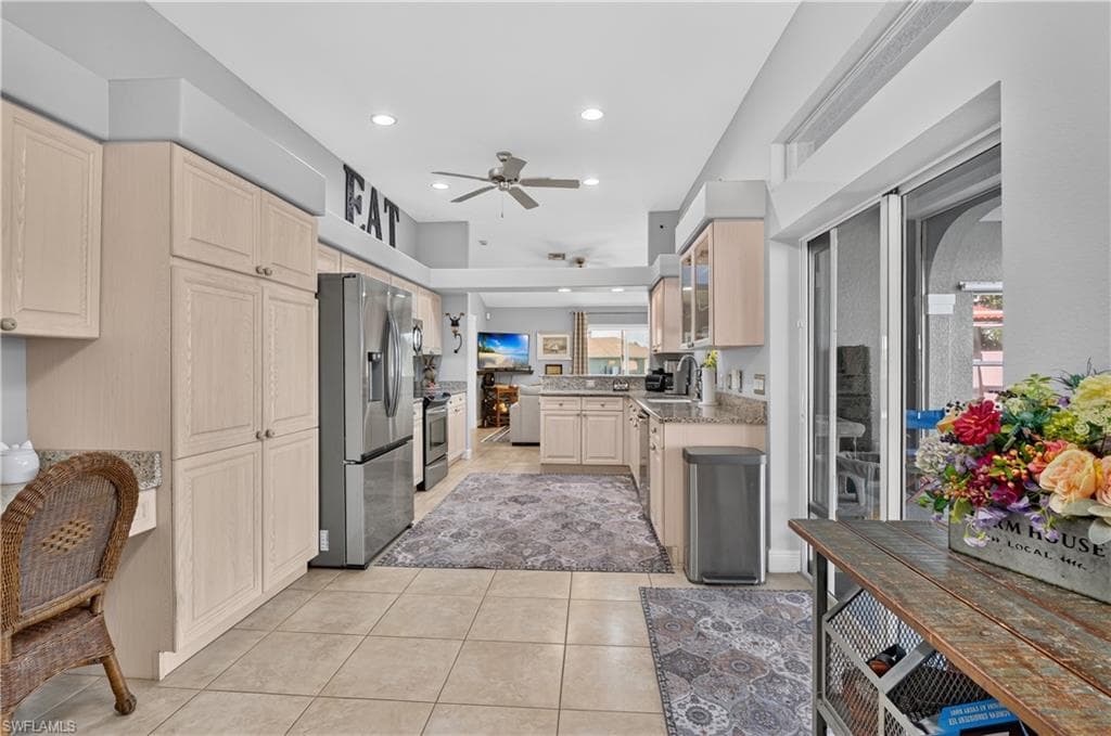 4139 9th AVE-14