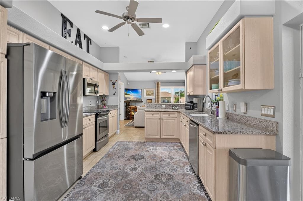 4139 9th AVE-15