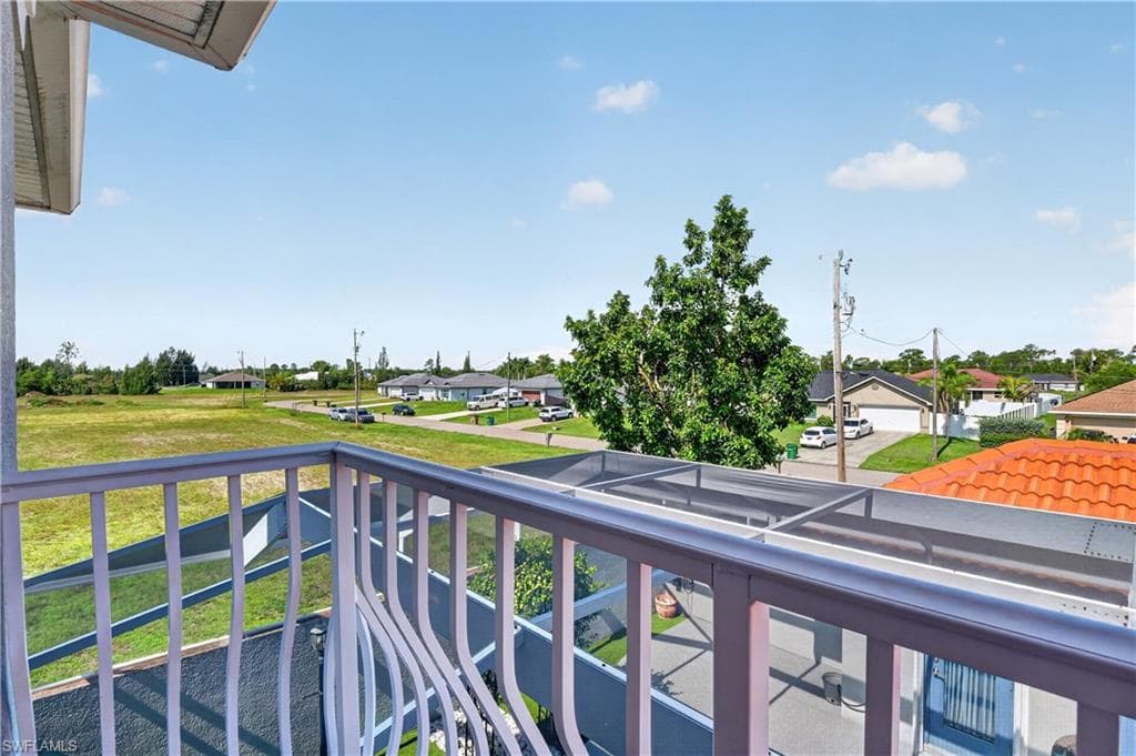 4139 9th AVE-29