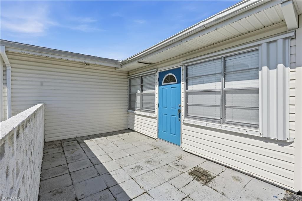 4220 Deleon ST-3