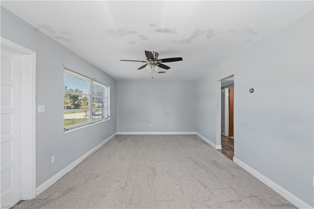 4220 Deleon ST-4