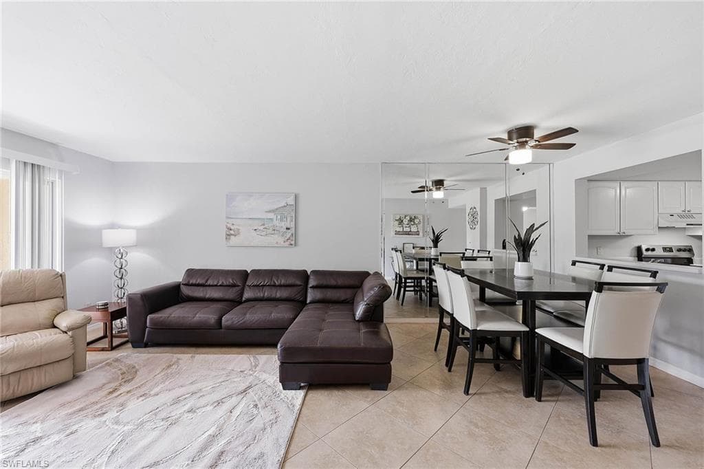 1075 Foxfire LN 103-2