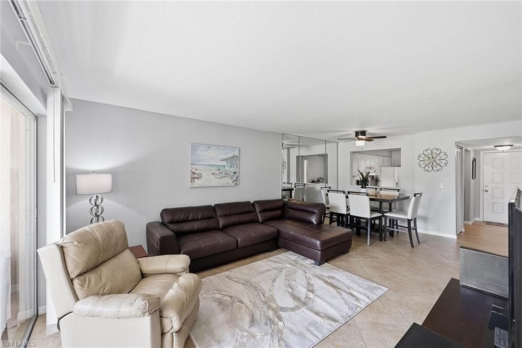 1075 Foxfire LN 103-3