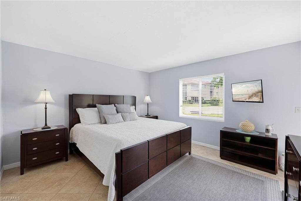1075 Foxfire LN 103-10