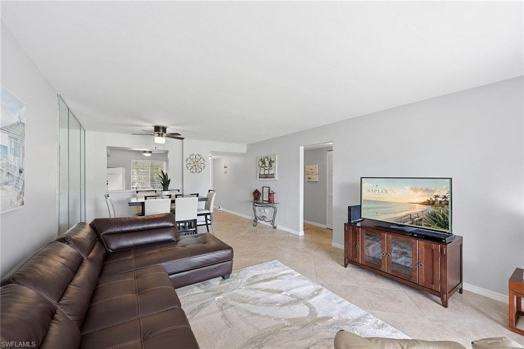 1075 Foxfire LN 103-4