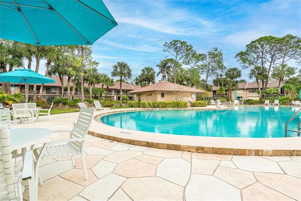 3219 Horse Carriage WAY 6-26