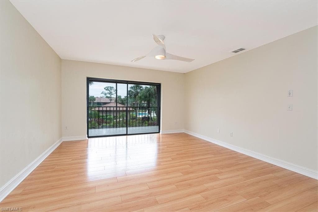 3219 Horse Carriage WAY 6-15