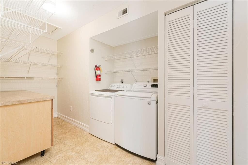 3219 Horse Carriage WAY 6-21