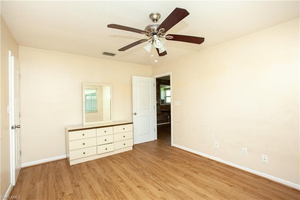 323 Dania ST-20
