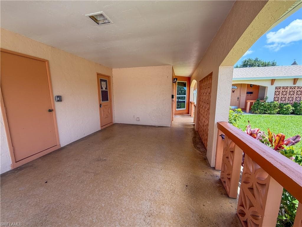 323 Dania ST-10