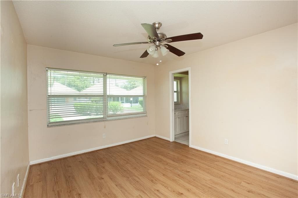 323 Dania ST-18