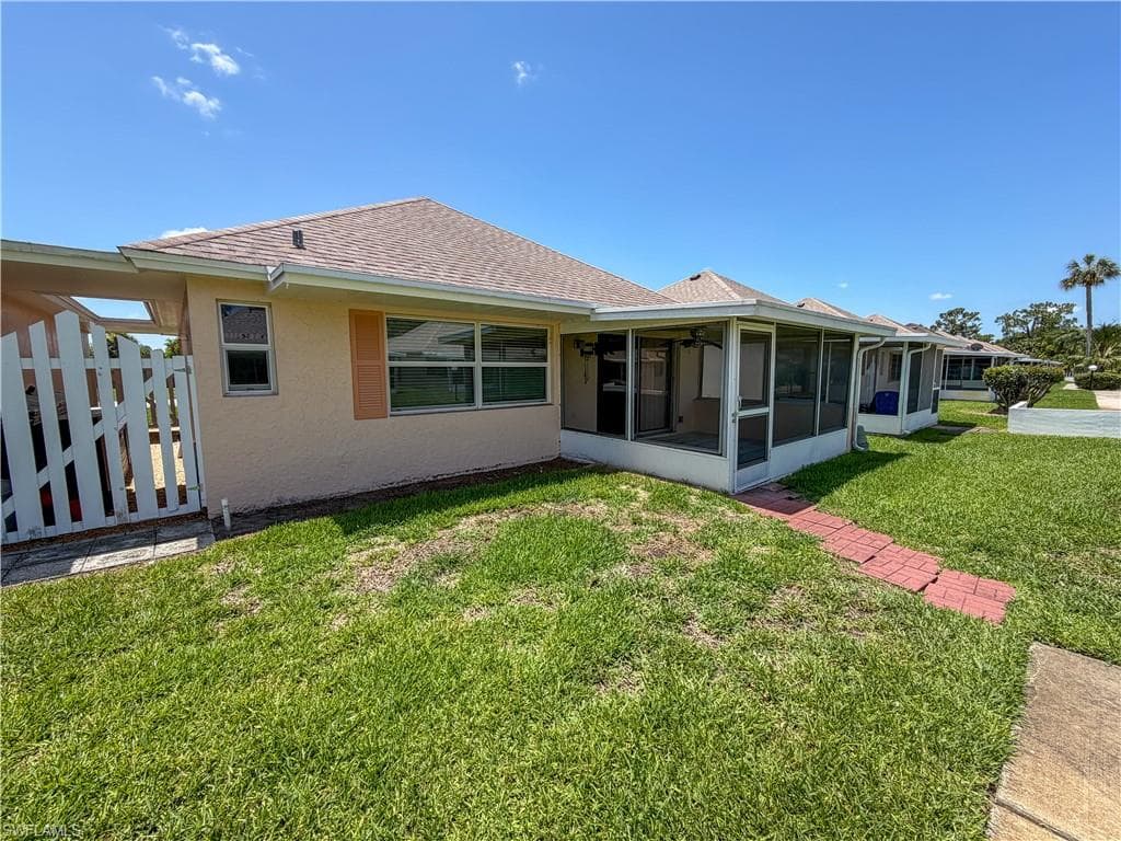 323 Dania ST-8