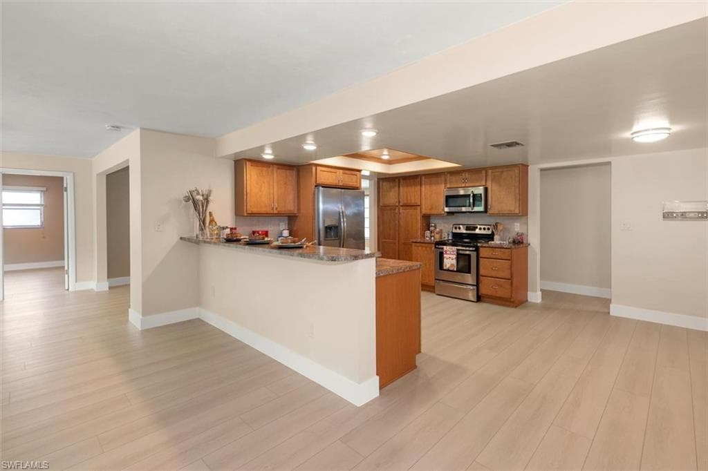 1442 Woodwind CT-14