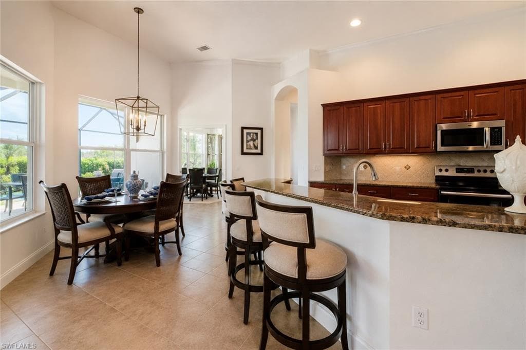 8263 Potomac LN-21