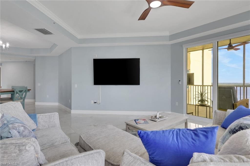 2743 1ST ST 2106-7