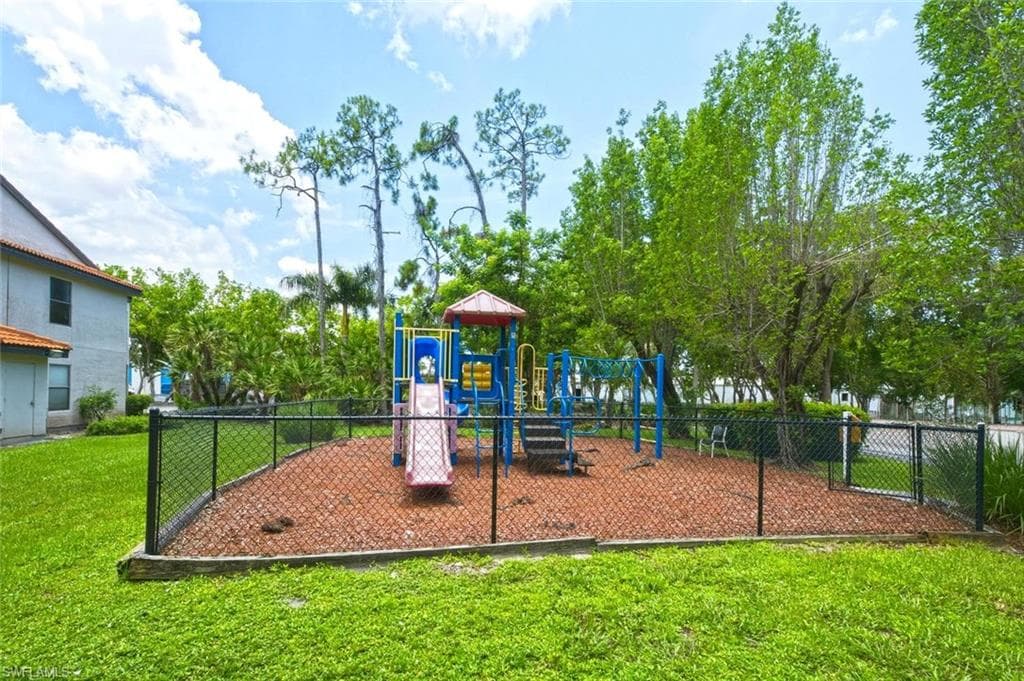 2106 Arbour Walk CIR 2911-12