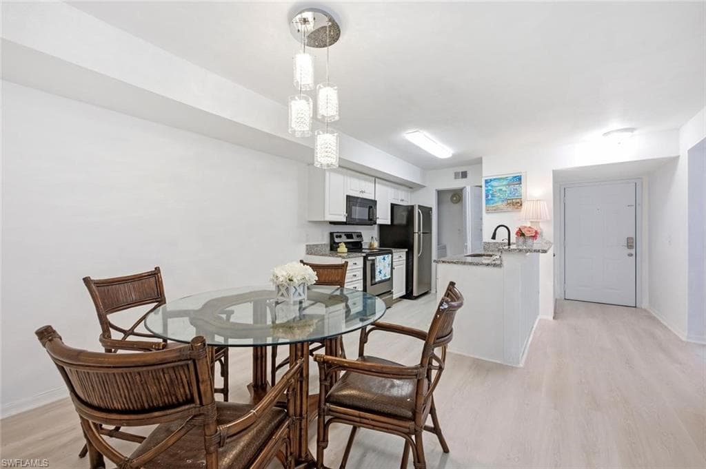 2106 Arbour Walk CIR 2911-1