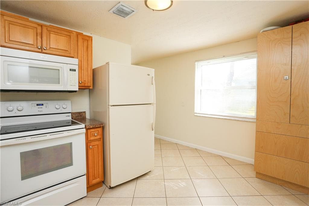 159 5th ST-12