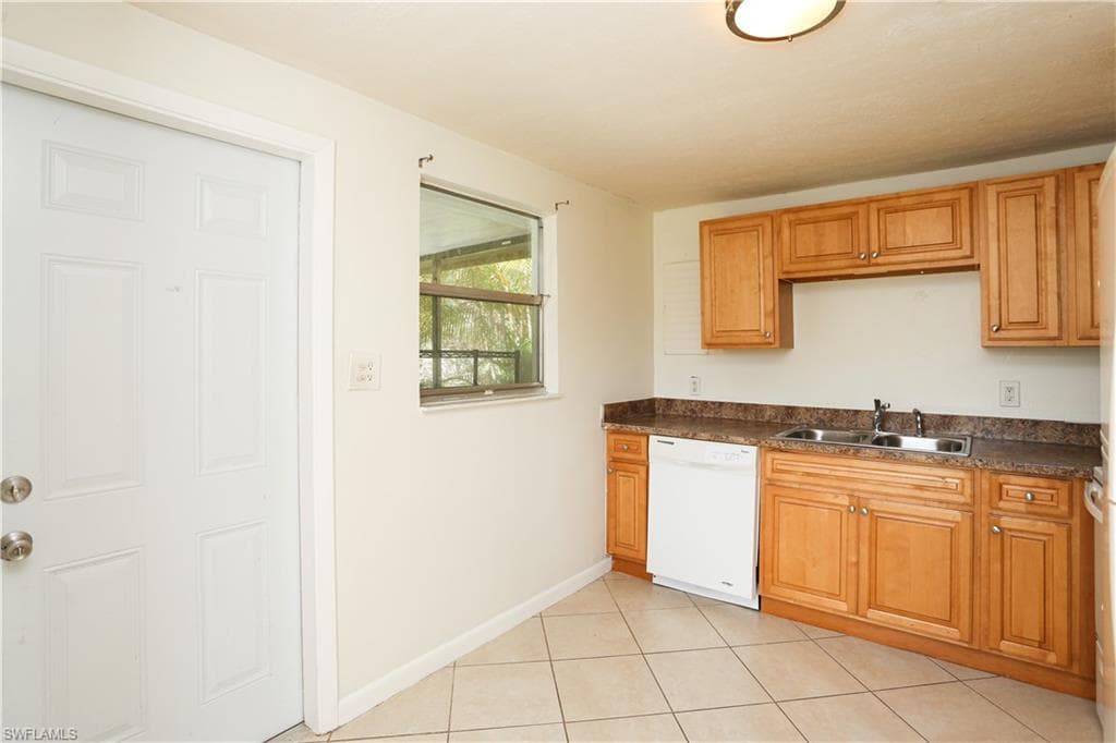159 5th ST-10