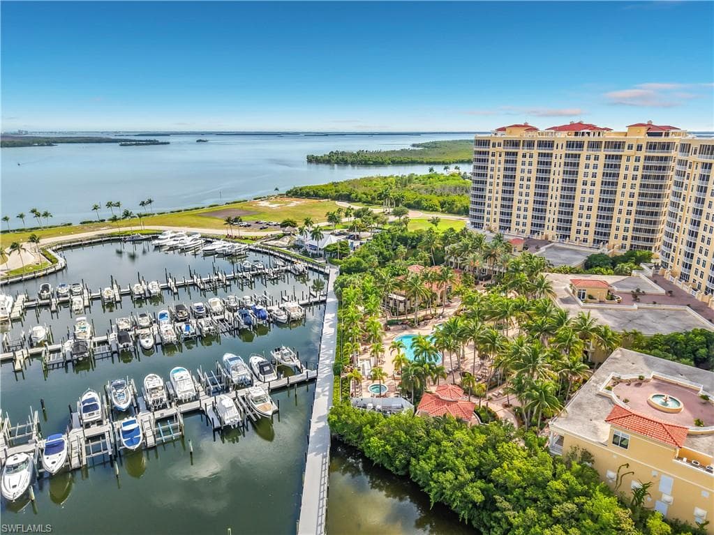 6081 Silver King BLVD 604-2