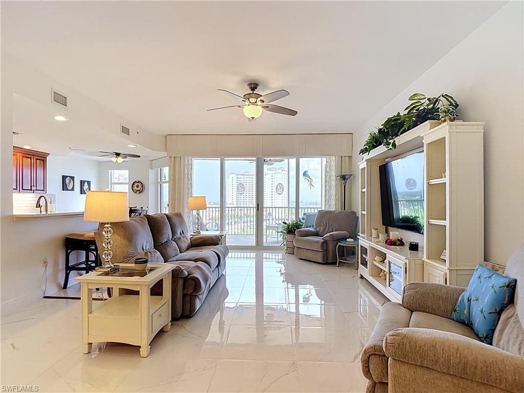 6081 Silver King BLVD 604-9