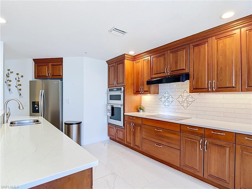 6081 Silver King BLVD 604-11