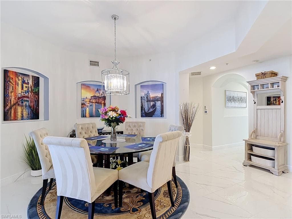 6081 Silver King BLVD 604-4