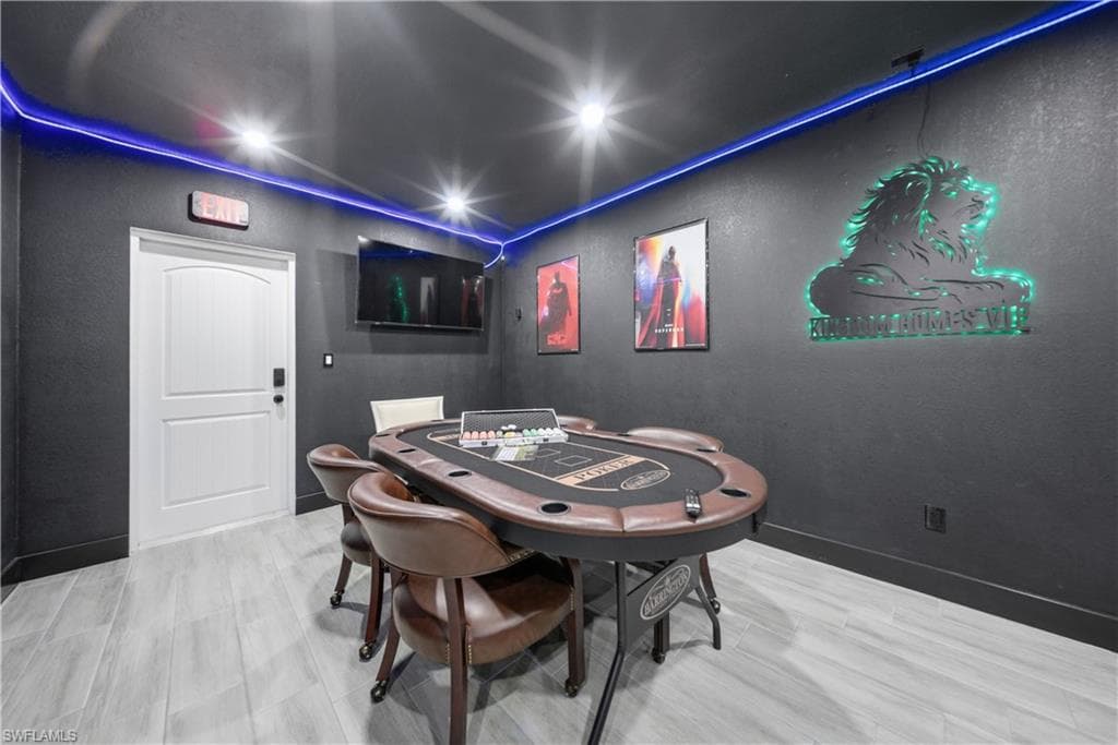 2473 Poinciana ST-28