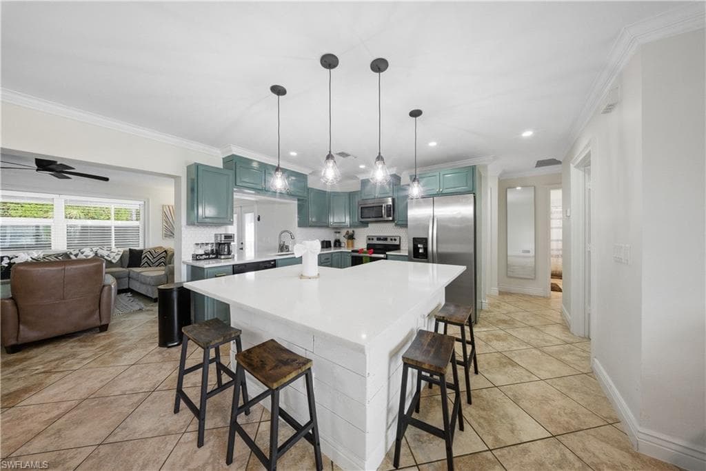 2473 Poinciana ST-11