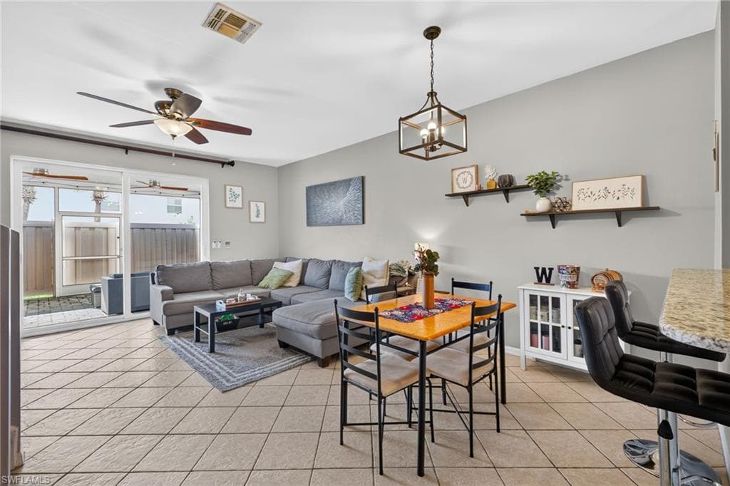 3009 Palmetto Oak DR 103-7