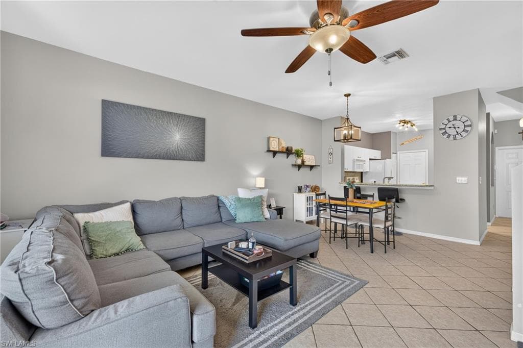 3009 Palmetto Oak DR 103-5